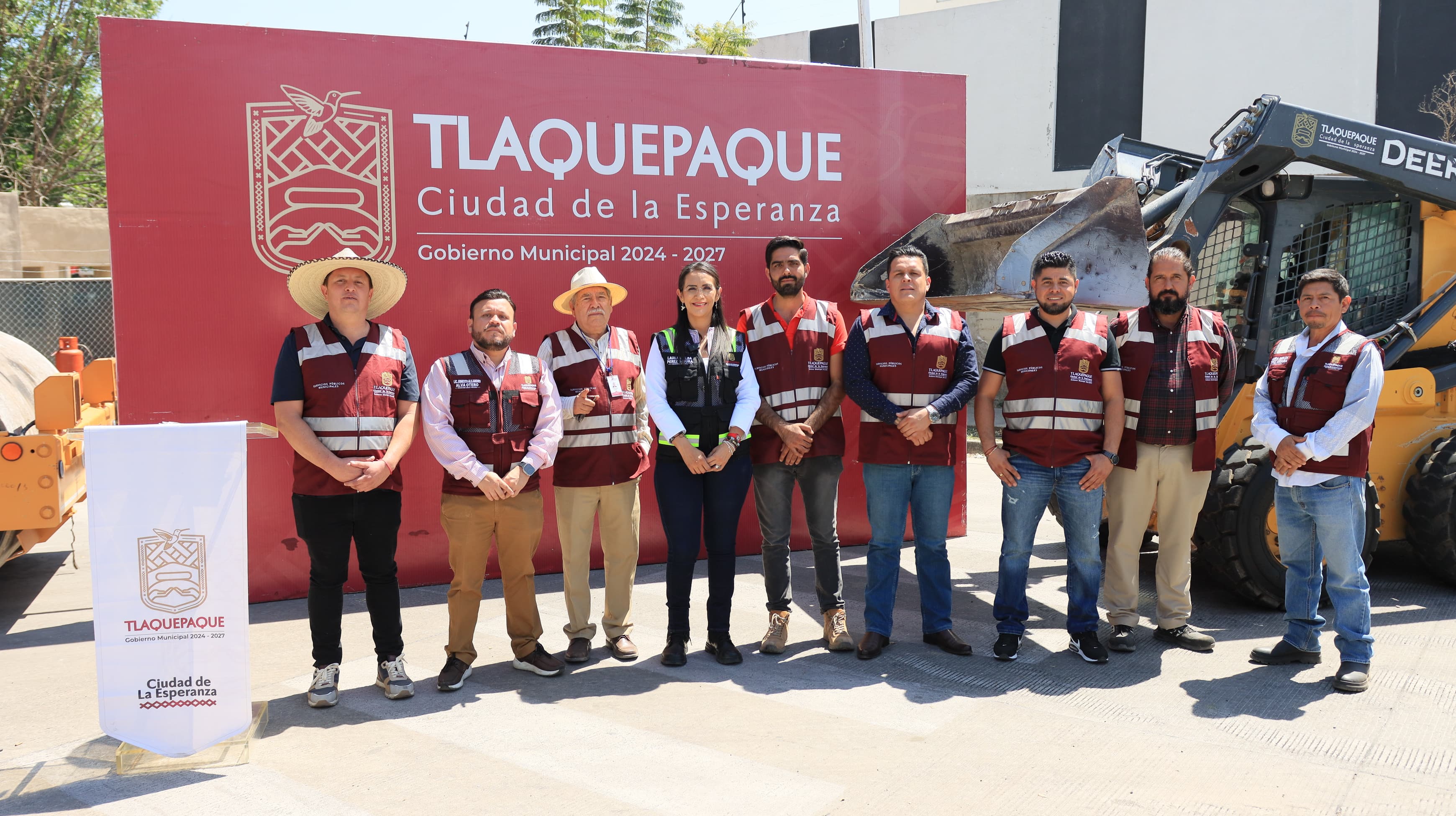 TLAQUEPAQUE CUENTA CON MÁS PARQUE VEHICULAR PARA EFICIENTAR LOS SERVICIOS PÚBLICOS DEL MUNICIPIO